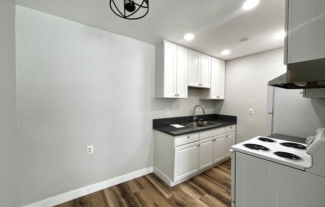 1 Bedroom 1 Full Bathroom