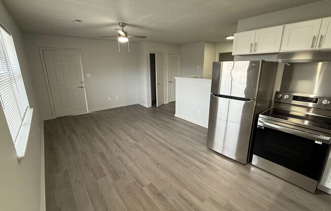 2 beds, 1 bath, 855 sqft, $1,049, Unit 3368-16