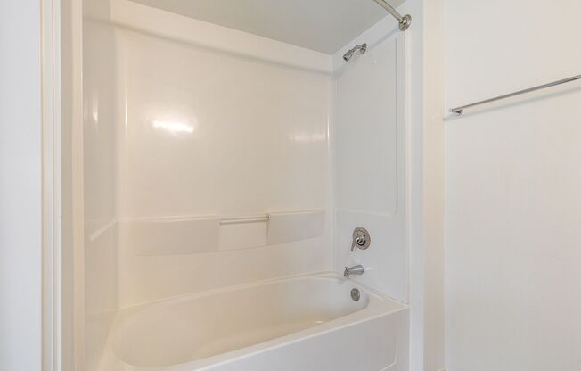 Studio, 1 bath, 418 sqft, $1,625, Unit 612