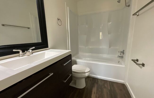 1 bed, 1 bath, 650 sqft, $1,175, Unit 201