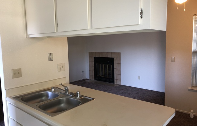 2 beds, 1 bath, 850 sqft, $1,495, Unit 25