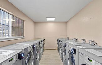 2 beds, 1 bath, 860 sqft, $1,595, Unit 43