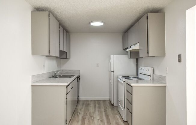 1 bed, 1 bath, 680 sqft, $1,250, Unit 35