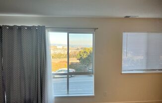 1 bed, 1 bath, $2,500