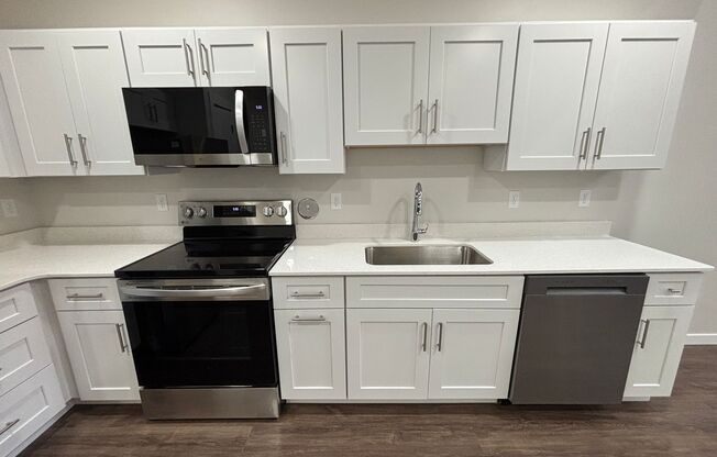 1 bed, 1.5 baths, 941 sqft, $1,695, Unit 224 - L1085 LOFT