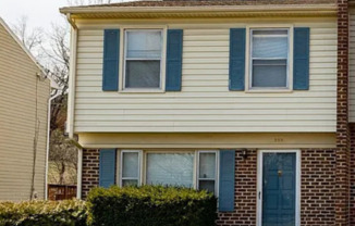 205 WAKEFIELD PL