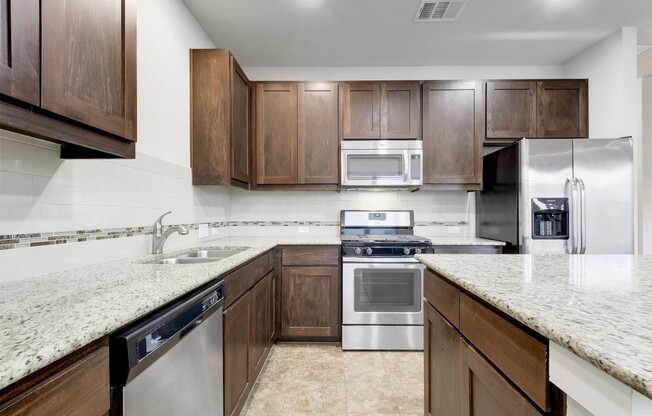 1504 LORRAINE LOOP