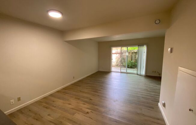 2 beds, 1 bath, $2,250, Unit 23 Baldwin Court Unit B