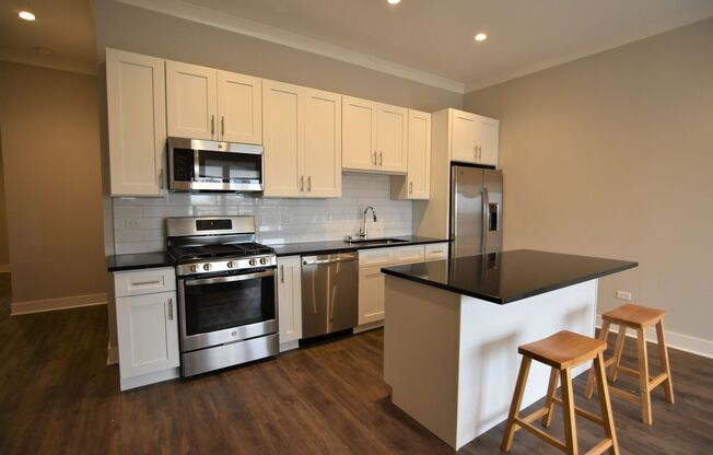 2 beds, 2 baths, 825 sqft, $3,550, Unit 927-205