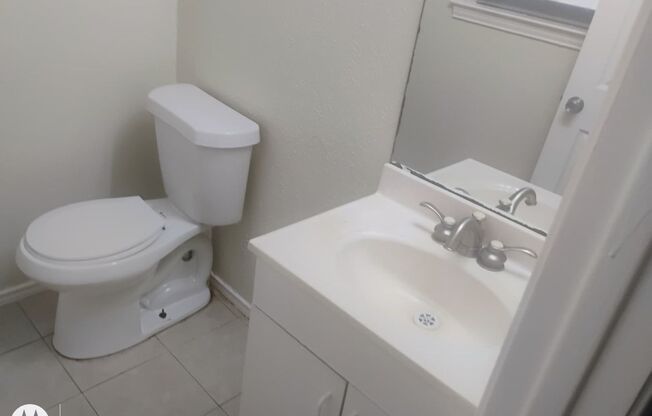 3 beds, 1.5 baths, $1,895