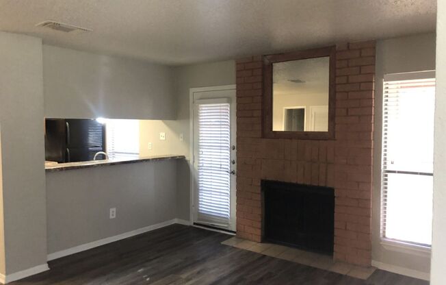 1 bed, 1 bath, 716 sqft, $1,049, Unit 106