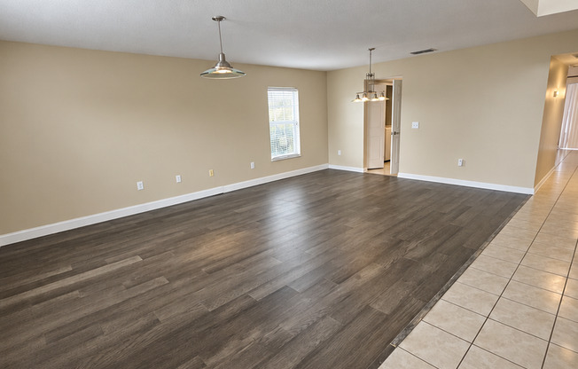 4 beds, 3.5 baths, $2,800