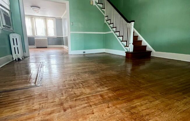 Gorgeous 4-Bedroom Twin Home in Upper Darby! Available NOW!