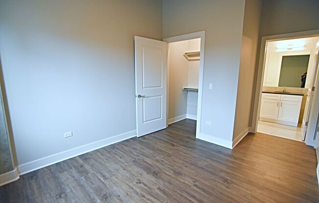 2 beds, 2 baths, 1,014 sqft, $4,100, Unit 3833-311