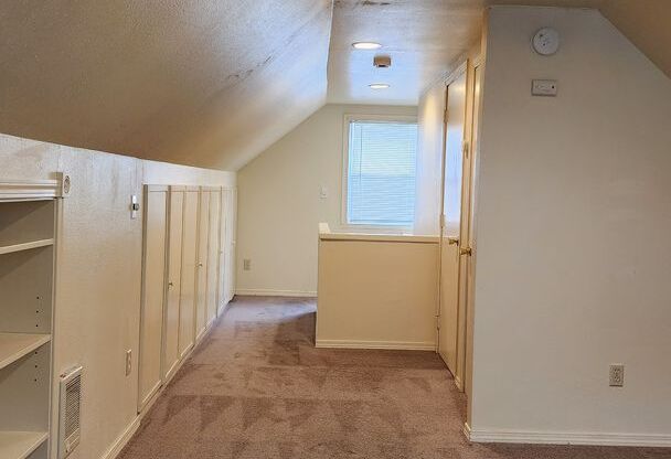 3 beds, 1 bath, $2,295