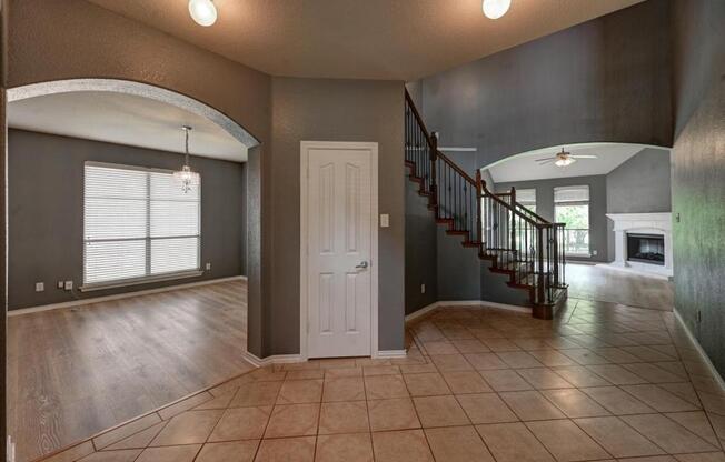 5755 SKINNER WAY