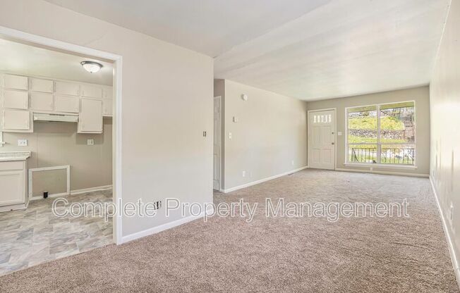 2737 24 ST W