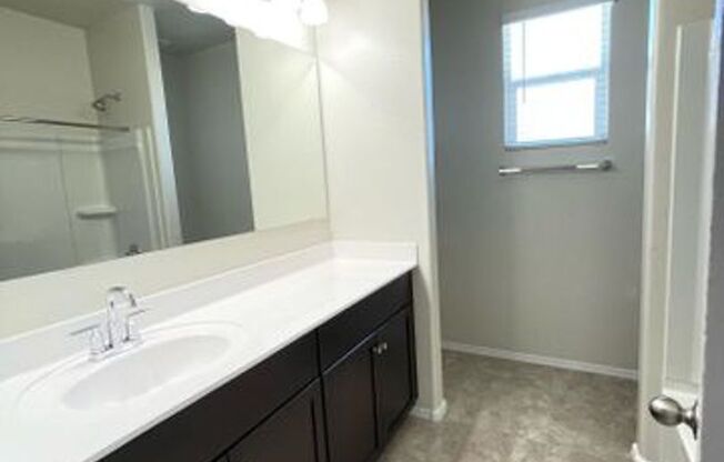 Brand NEW 3 Bed/2Bath never in Crestfield Manor Florence