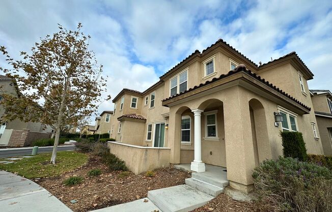 4 BEDROOM HOME FOR LEASING IN EASTVALE