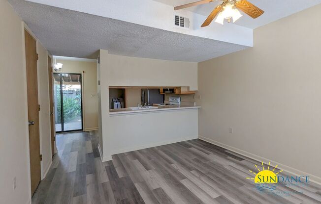 Adorable 2 Bedroom Townhouse located in Fort Walton Beach!