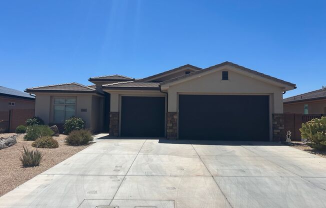 3 bed, 2.5 bath, 3 car garage home for rent