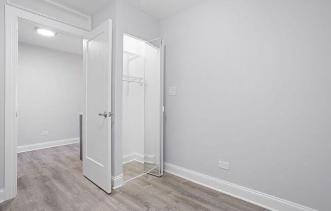 2 beds, 1 bath, $1,975, Unit 543
