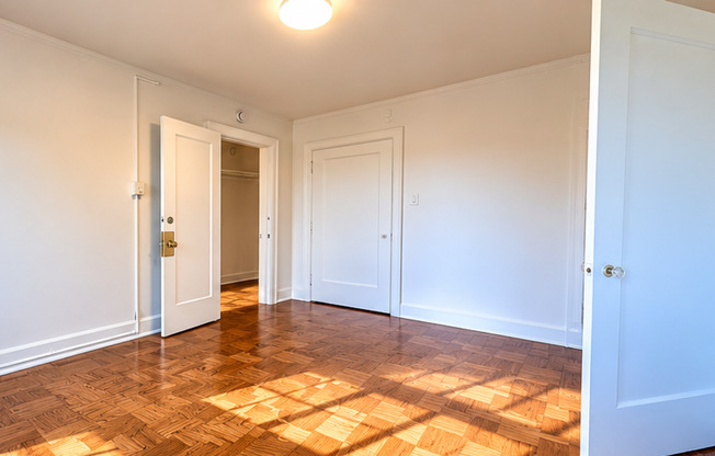 2 beds, 1 bath, 940 sqft, $2,595, Unit 604