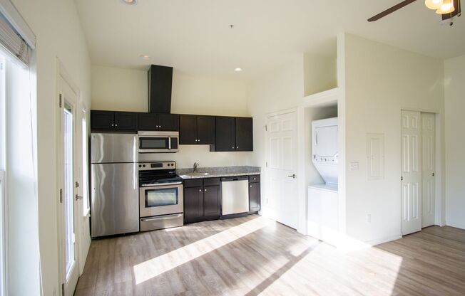 Studio, 1 bath, 360 sqft, $1,225, Unit 5625-104