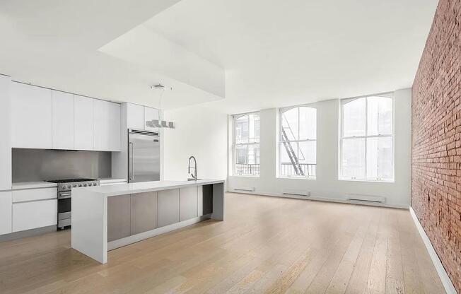 496 BROADWAY 3