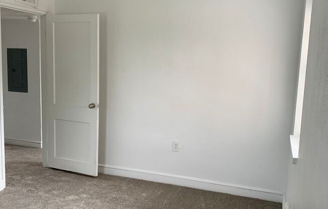 2 beds, 1 bath, 642 sqft, $1,095, Unit 504