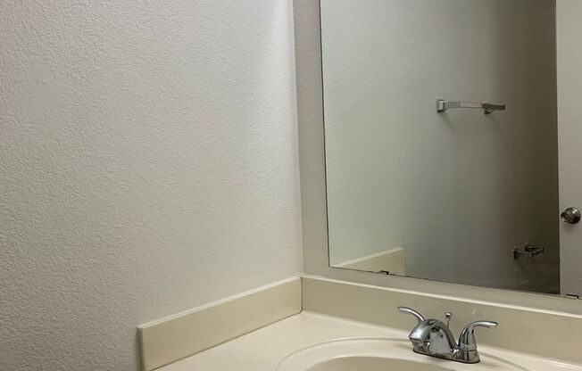 3 beds, 2.5 baths, $1,895