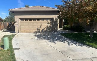 3 bed / w bath home in Dayton Valley Golf Course Community!