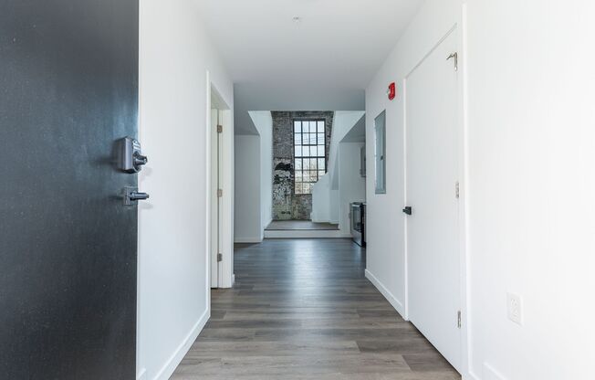 3 beds, 2 baths, 1,171 sqft, $1,950, Unit 1