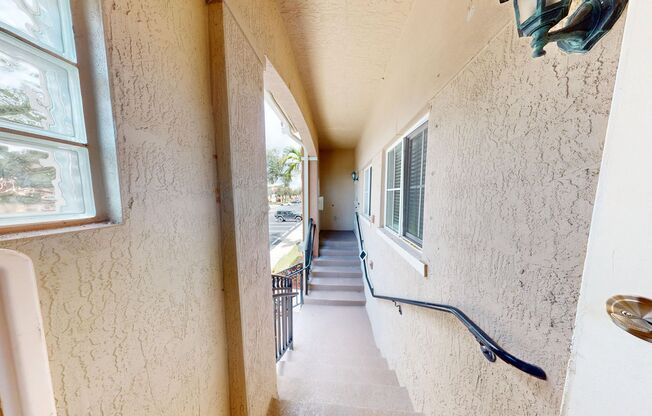2BD/2BA Condo in Briar Bay!