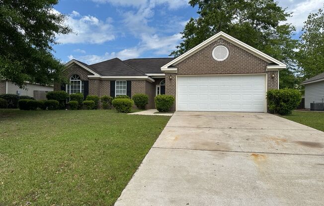 *Now Available* 43 Dianne Mackenzie Way