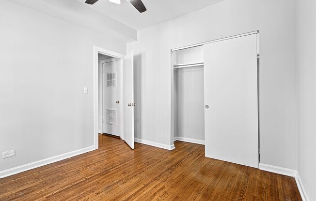 2 beds, 1 bath, 696 sqft, $2,100, Unit 7445-211