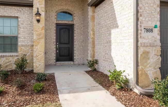 7808 COTTONWOOD DR