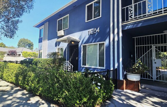 Westwood Hills APARTMENT