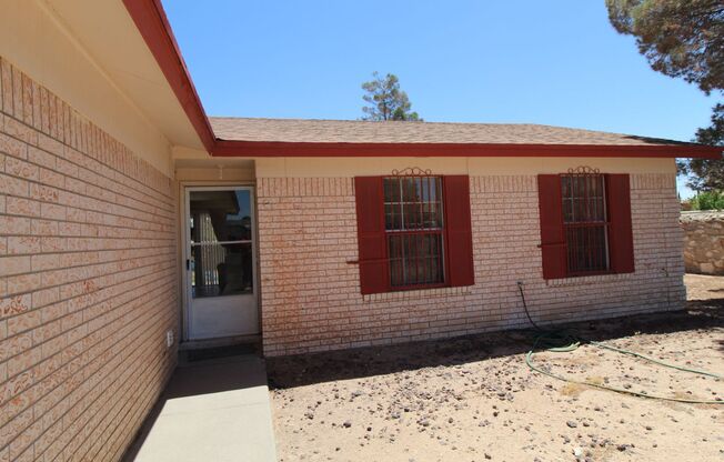 1808 DEAN MARTIN DR Charming 4-Bedroom East Side Home