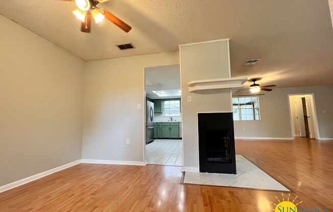 3 beds, 2 baths, $2,500