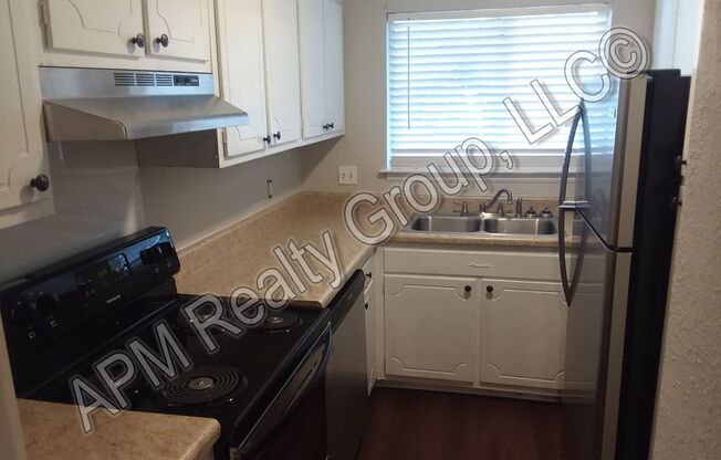 2 beds, 1.5 baths, $1,250