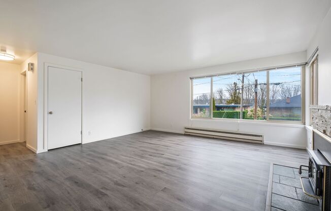 2 beds, 1 bath, 850 sqft, $1,995