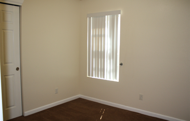 Large Bedrooms and Balconies!