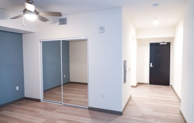 Studio, 1 bath, 554 sqft, $2,845, Unit 717