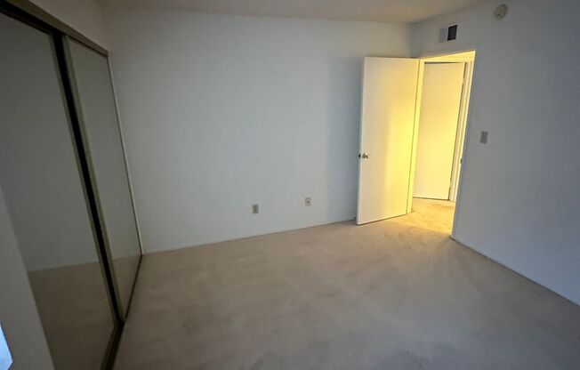 3 beds, 2.5 baths, $3,600, Unit UNIT 3