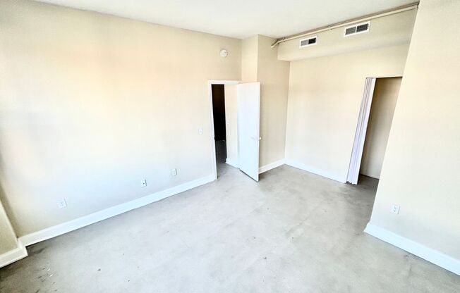 2 beds, 1 bath, $1,400, Unit Unit 2B