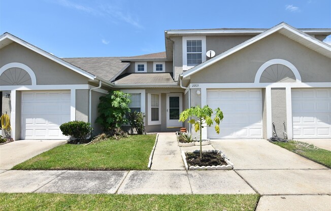 3br 2.5ba townhome in GATED COMMUNITY of Cypress Lake in Kissimmee!!