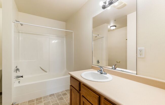 Studio, 1 bath, 571 sqft, $1,550, Unit 308
