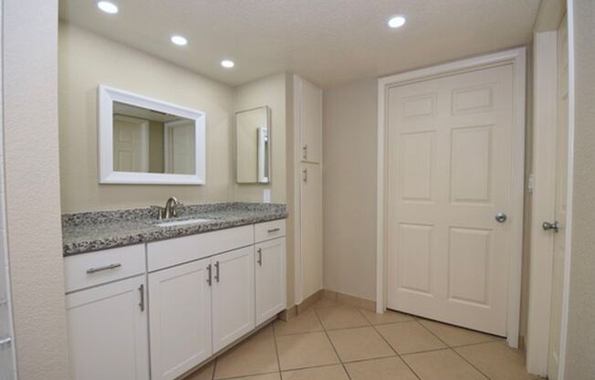 1 bed, 1 bath, $1,395, Unit # 1046