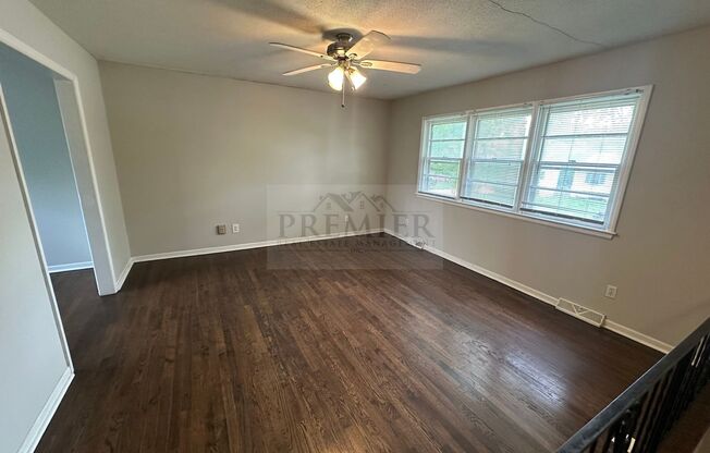 3B 1.5B Home for rent - 7500 E 76th St, KCMO  Rent $1475